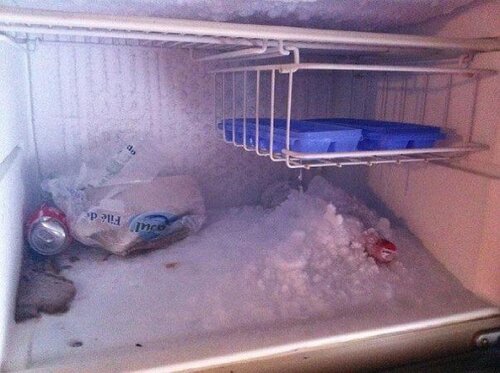 tủ lạnh đóng tuyết quá nhiều